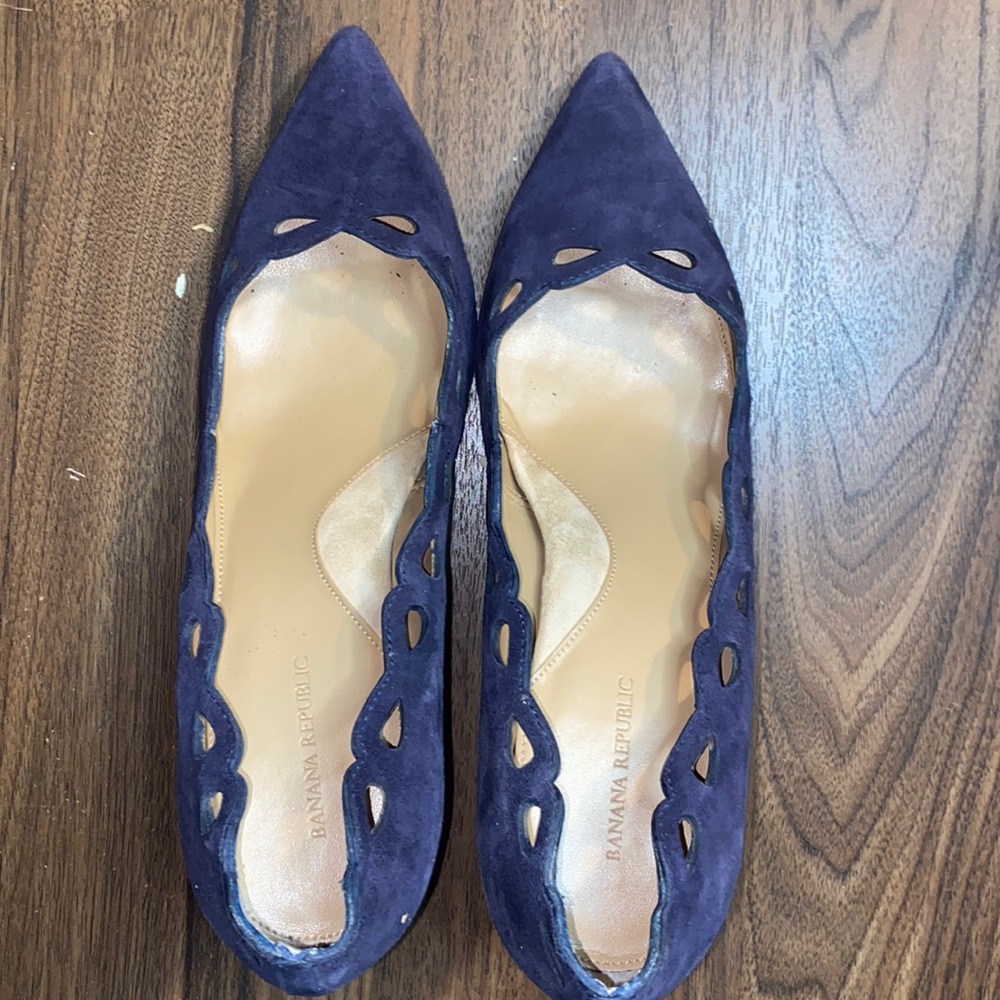 Banana republic, navy blue suede like size 9 stilettos